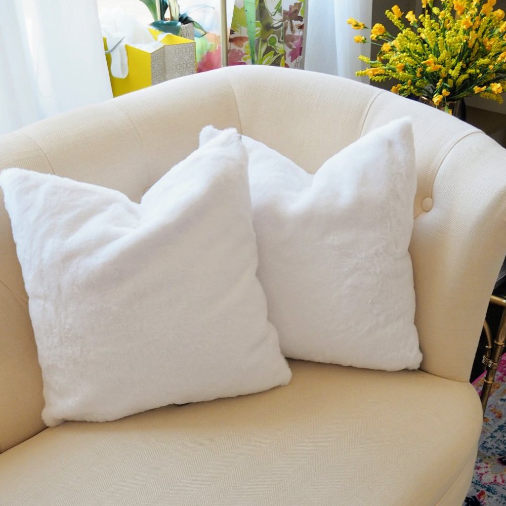 NWT 2 PILLOWS INSERT+COVER MACHINE WASHABLE